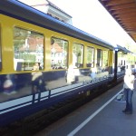 Tog mot Grindelwald klar til avgang i Interlaken Tog mot Grindelwald klar til avgang i Interlaken