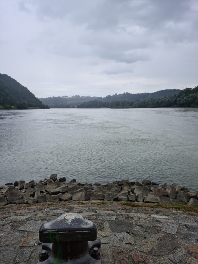 Viser der Donau og Inn renner sammen